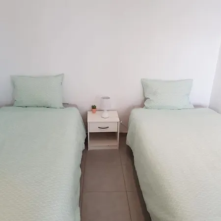 Semesterbostad A Casa Dos Avos